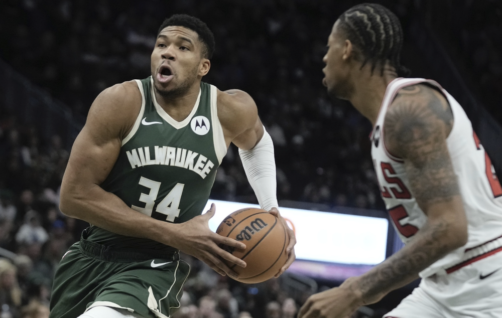  利拉德三分十二中二，开拓者惨败步行者  