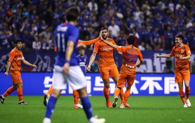  亚特兰大定位球战术发威，高空轰炸击溃对手防线